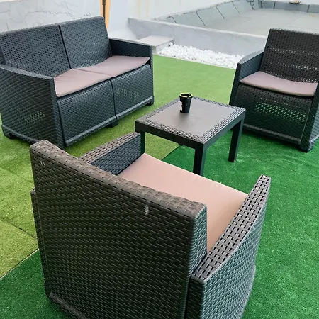 Hope Lighthouse * Μπάρι